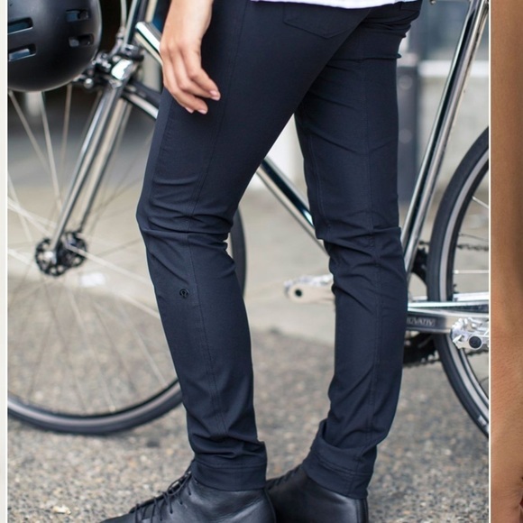 Lululemon Black Urbanite Pant Commuter Bike Rider - Picture 4 of 16